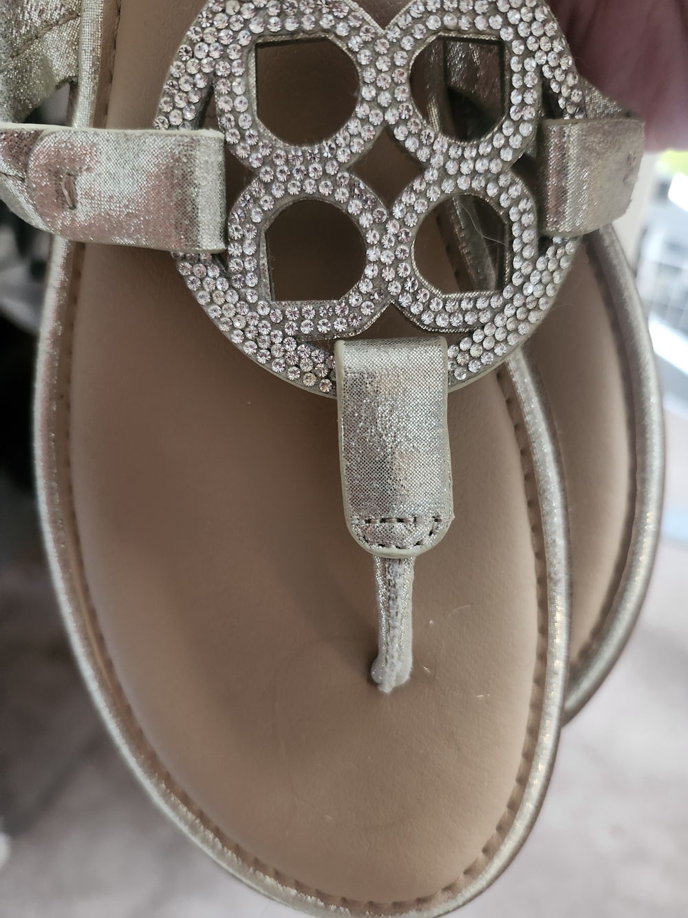 Kelly & Katie Metallic Silver Embellished Thong Sandals, Size 8.5 - Picture 5 of 5